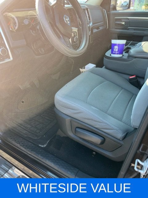 2017 RAM 1500 SLT
