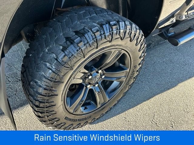 2018 RAM 1500 Night Crew Cab 4x4 5'7" Box