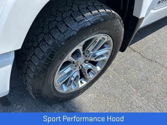 2022 RAM 1500 Laramie Crew Cab 4x4 5'7" Box