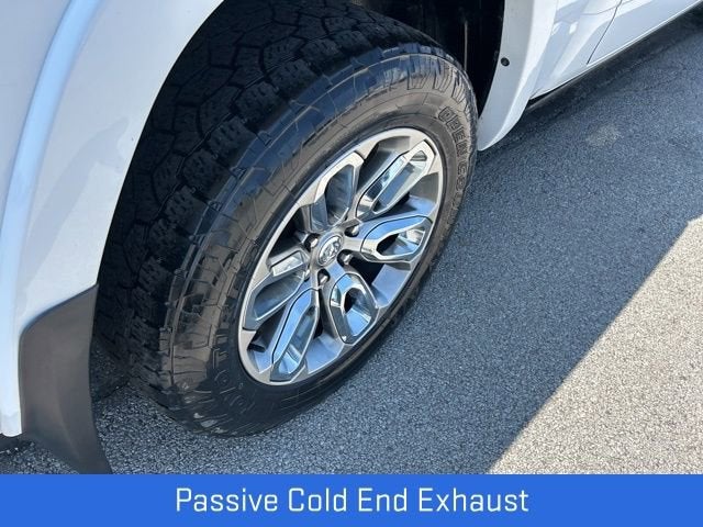 2022 RAM 1500 Laramie Crew Cab 4x4 5'7" Box