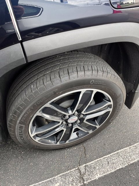 2021 GMC Acadia SLT
