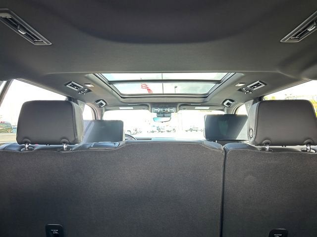 2026 GMC Yukon XL Denali - Photo 7