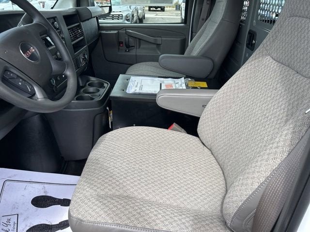 2025 GMC Savana Cargo Work Van