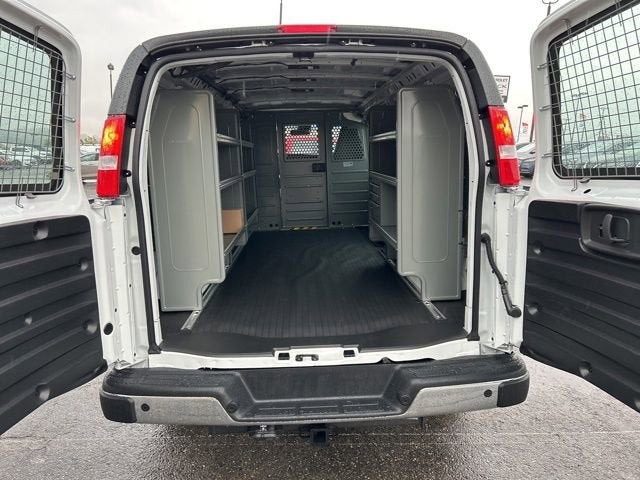 2025 GMC Savana Cargo Work Van