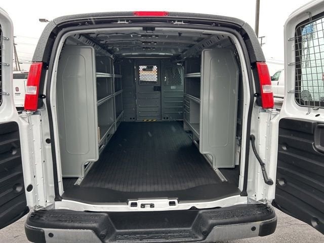 2025 GMC Savana Cargo Work Van