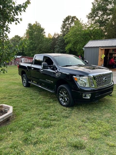 2017 Nissan TITAN XD SV Diesel