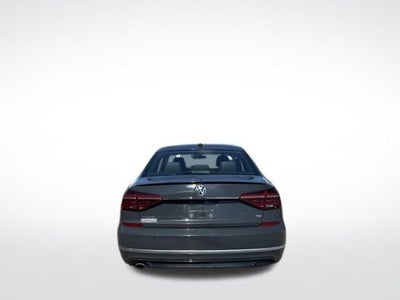 2017 Volkswagen Passat 1.8T R-Line