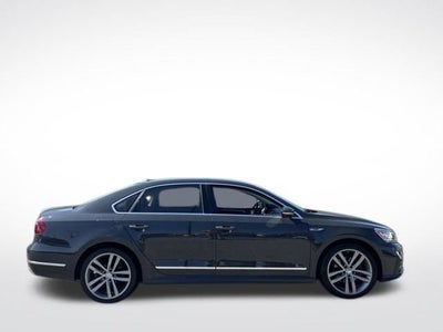 2017 Volkswagen Passat 1.8T R-Line