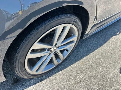 2017 Volkswagen Passat 1.8T R-Line