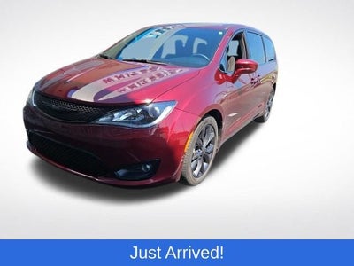 2020 Chrysler Pacifica Touring