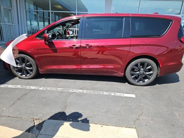 2020 Chrysler Pacifica Touring