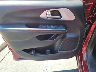 2020 Chrysler Pacifica Touring