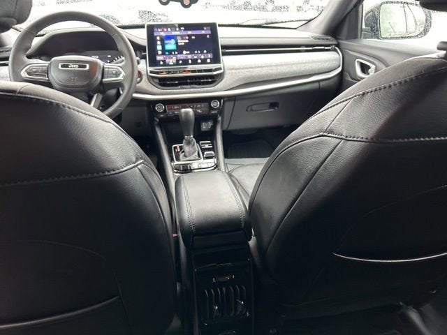 2023 Jeep Compass Latitude Lux FWD