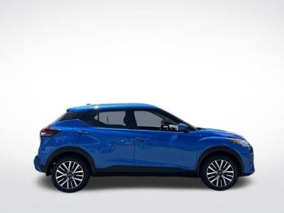 2022 Nissan Kicks SV Xtronic CVT