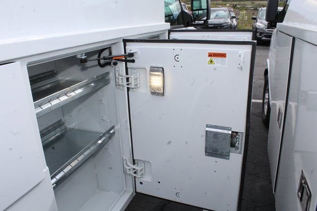 2024 GMC Savana Cutaway 3500 1WT