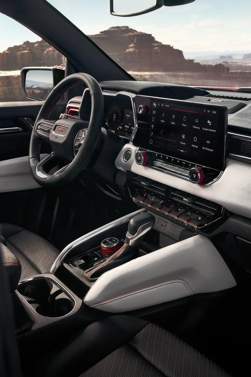2026 GMC Canyon infotainment system at Whiteside GMC in ST. CLAIRSVILLE OH